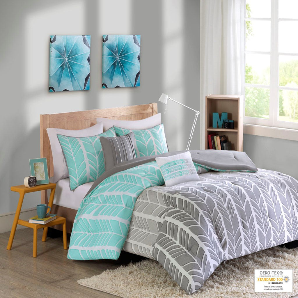 Intelligent Design Adel Comforter Set - Aqua - Twin Size / Twin XL Size