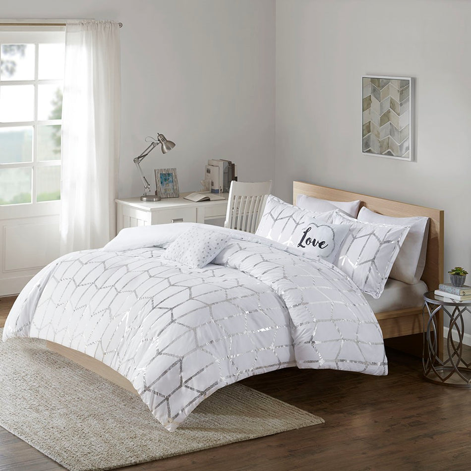 Intelligent Design Raina Metallic Printed Duvet Cover Set - White / Silver - Twin Size / Twin XL Size