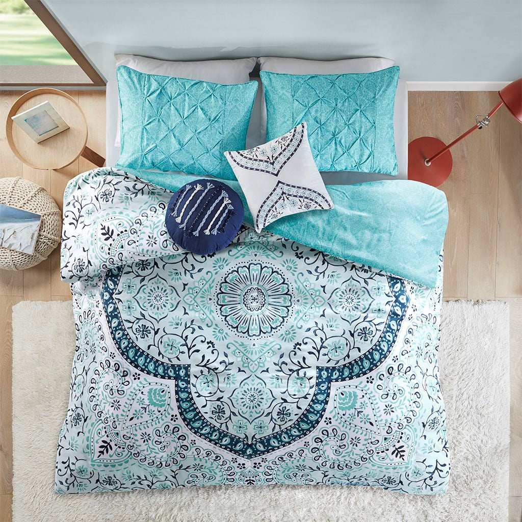 Intelligent Design Natalia Boho Medallion Printed Reversible Duvet Cover Set - Aqua - Full Size / Queen Size