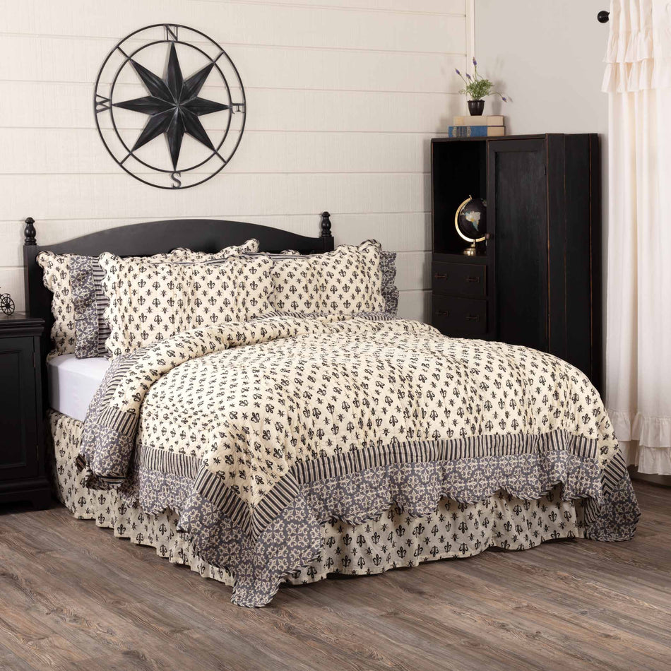 Elysee Queen Quilt 90Wx90L