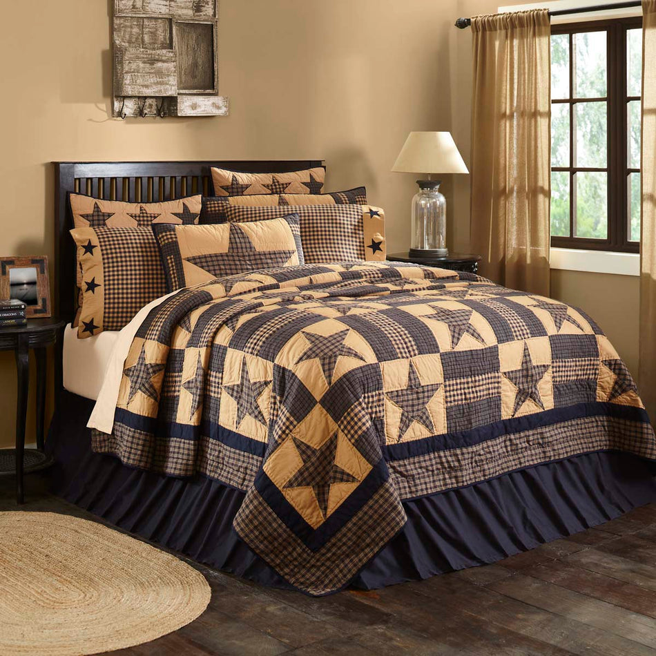 Teton Star Luxury King Quilt 120Wx105L