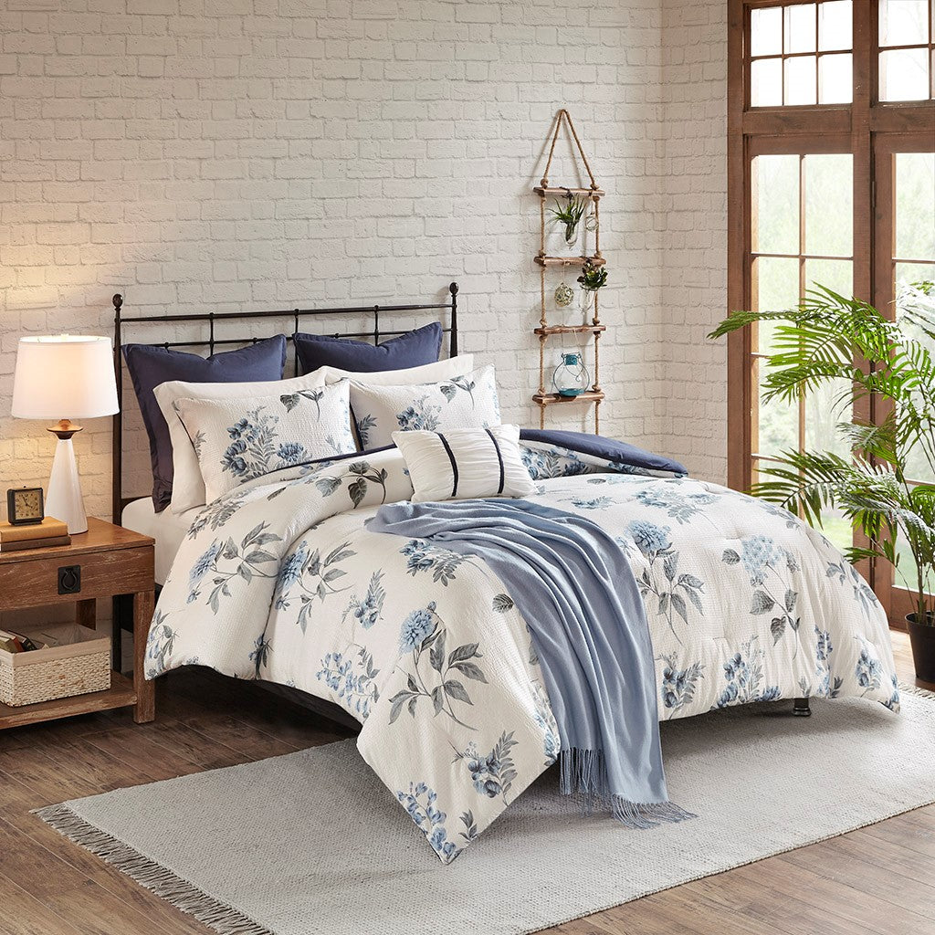 Madison Park Zennia 7 Piece Printed Seersucker Comforter Set with Throw Blanket - Blue - King Size / Cal King Size