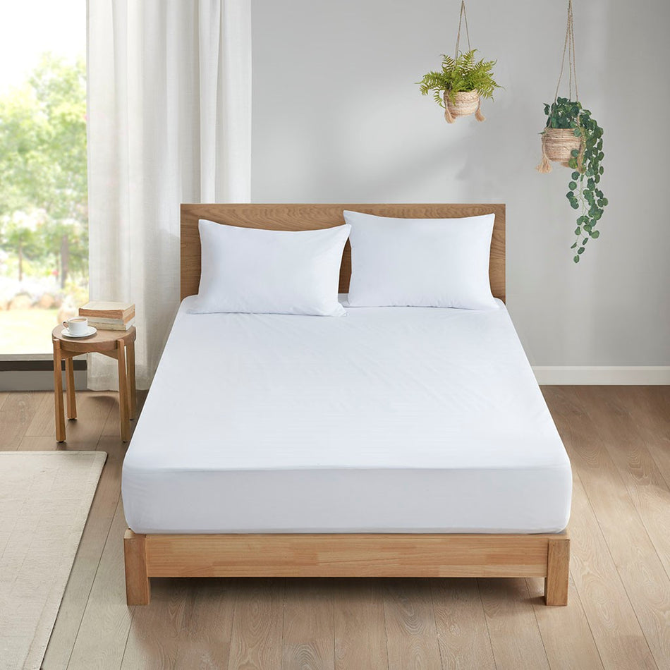 Allergen Barrier Anti-Microbial Mattress Pad - White - Queen Size