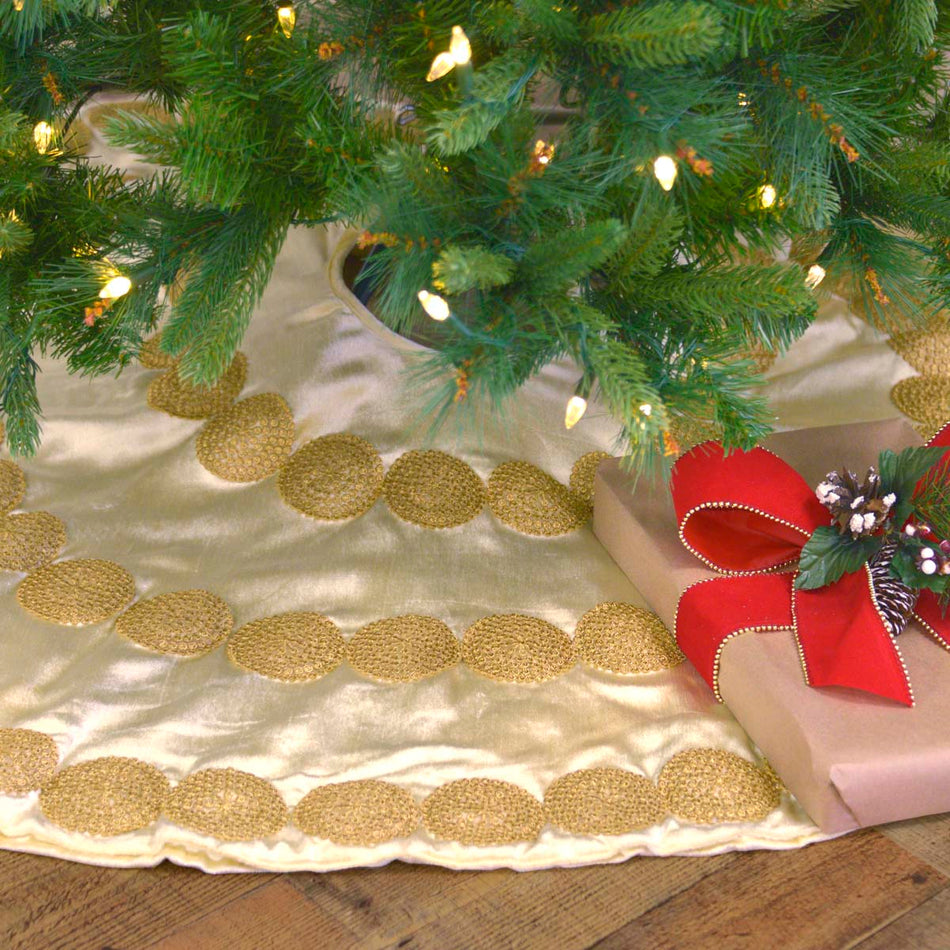 Memories Creme Tree Skirt 48