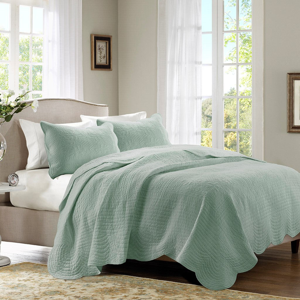 Madison Park Tuscany 3 Piece Reversible Scalloped Edge Quilt Set - Seafoam - King Size / Cal King Size