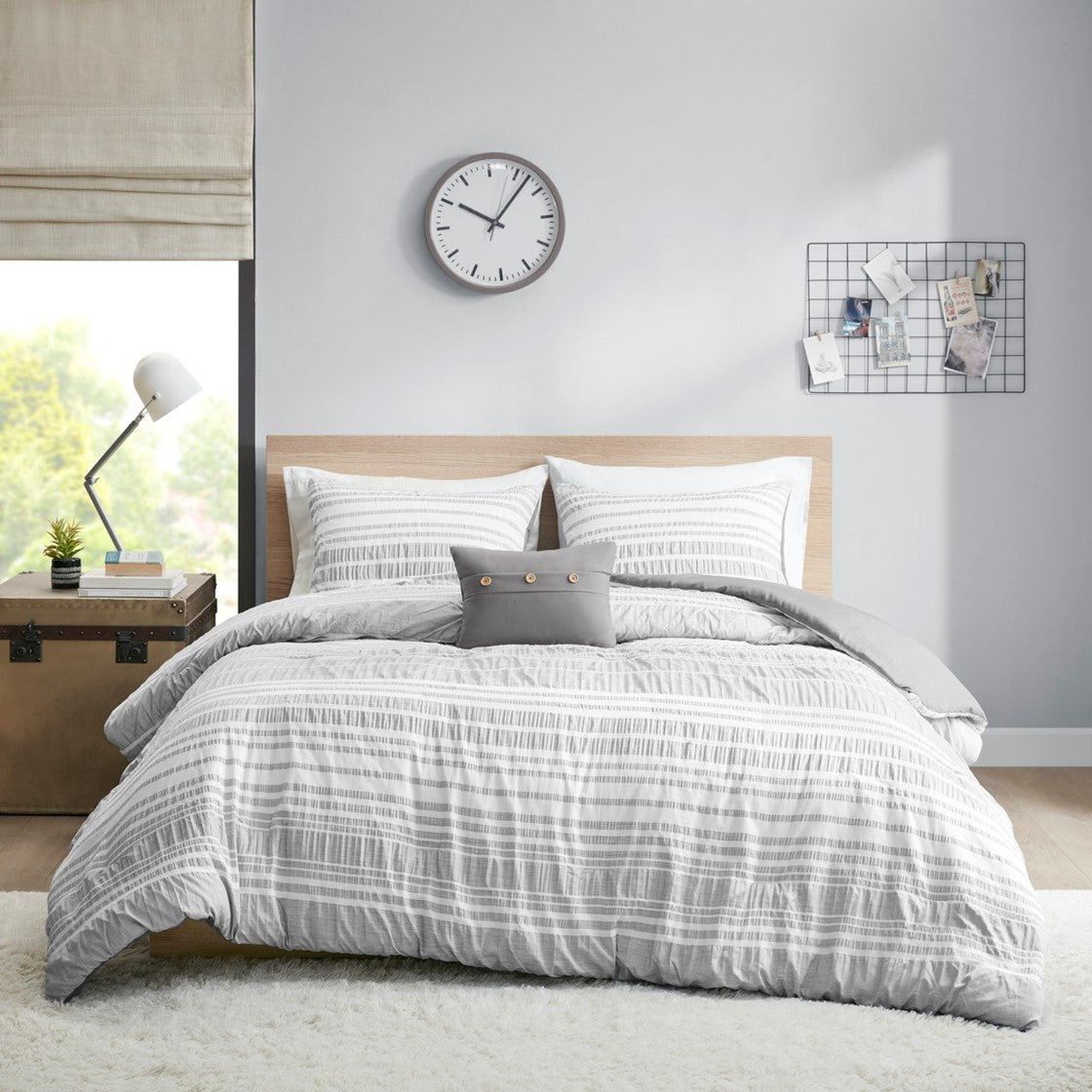 Intelligent Design  Lumi Striped Duvet Cover Set - Grey  - Twin Size / Twin XL Size Shop Online & Save - expresshomedirectr.com