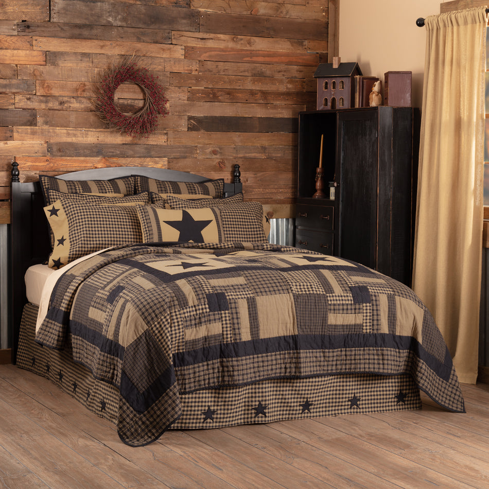 Black Check Star King Quilt 105Wx95L