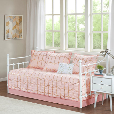 Intelligent Design Raina 6 Piece Metallic Printed Reversible Daybed Set - Blush - Daybed Size - 39" x 75"