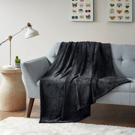 Intelligent Design Microlight Plush Oversized Throw - Black - 60x70"