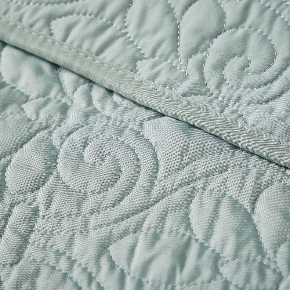 Quebec Oversized Quilted Throw - Seafoam - 60x70"