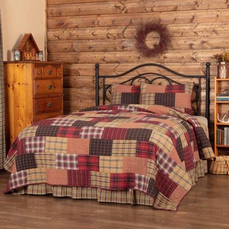 Oak & Asher Wyatt Twin Quilt Set; 1-Quilt 68Wx86L w/1 Sham 21x27 By VHC Brands