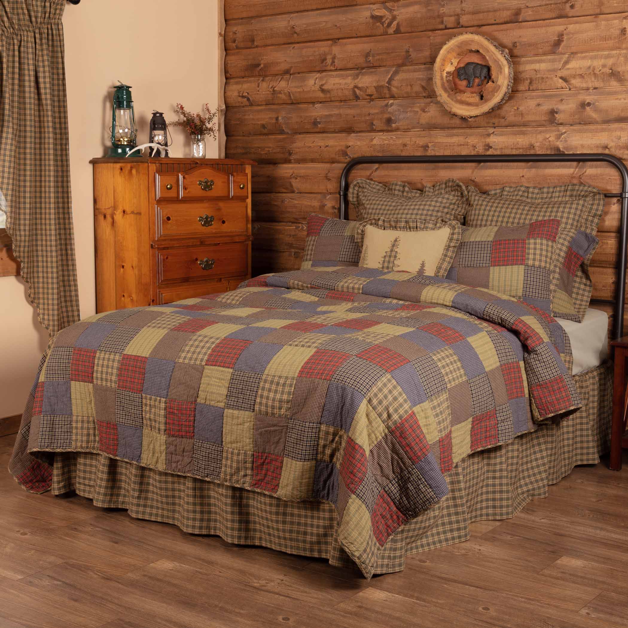 Oak & Asher Cedar Ridge California King Quilt 130Wx115L By VHC Brands