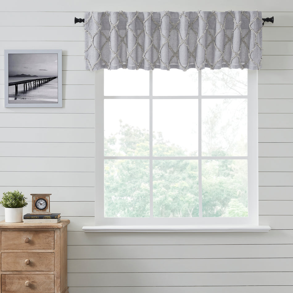 Frayed Lattice Creme & Black Valance 16x90