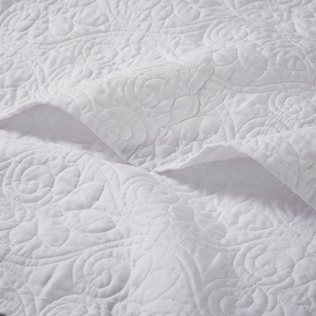 Madison Park Quebec Oversized Quilted Throw - White - 60x70"