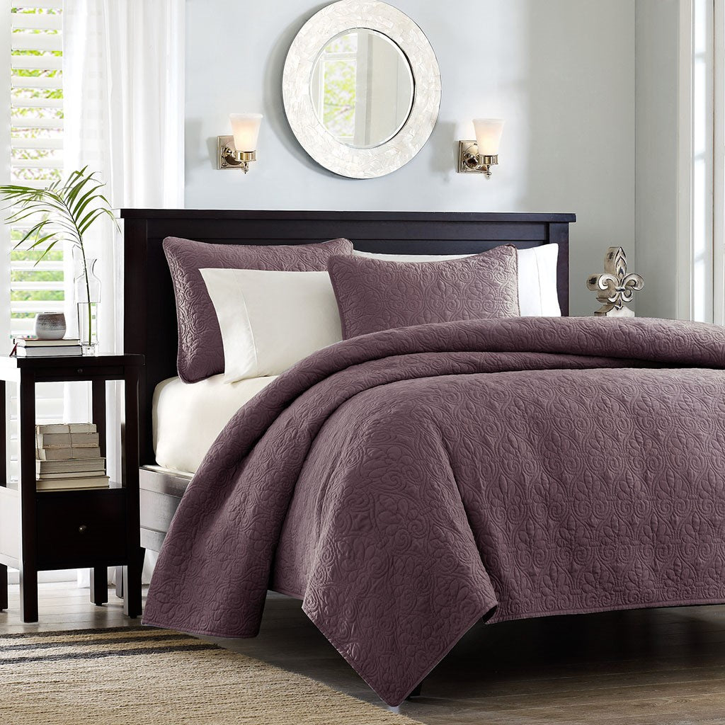 Madison Park Quebec Reversible Quilt Set - Purple - Full Size / Queen Size