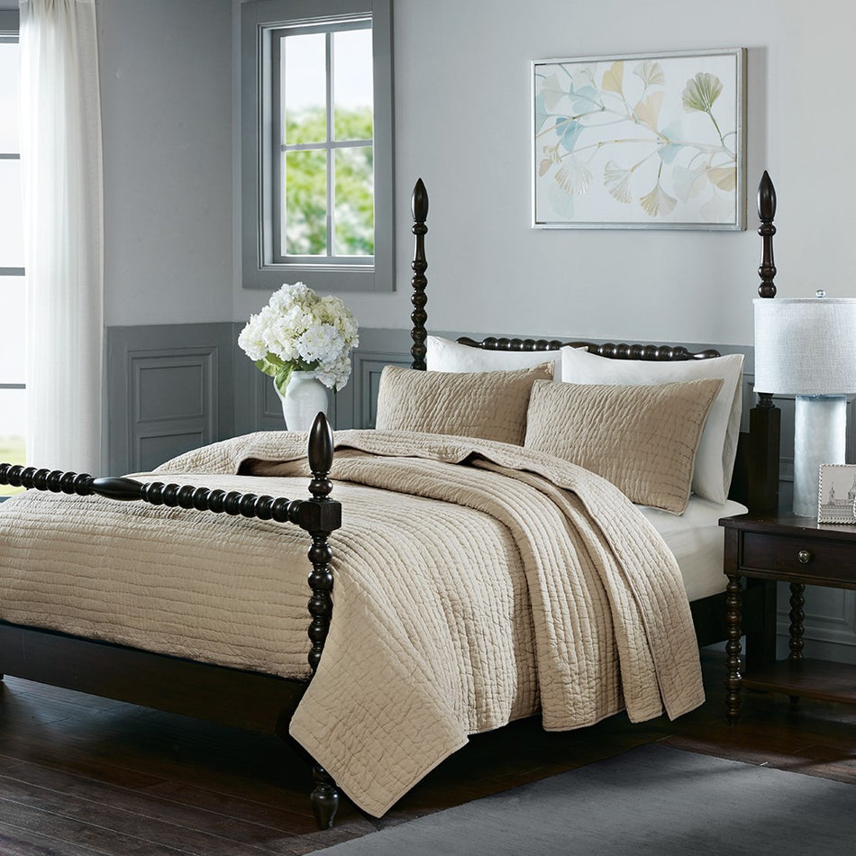 Madison Park Signature Serene 3 Piece Hand Quilted Cotton Quilt Set - Linen - King Size