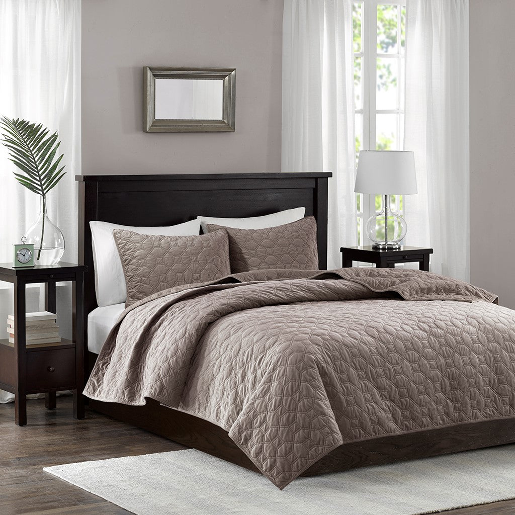 Madison Park Harper 3 Piece Velvet Quilt Set - Taupe - King Size / Cal King Size