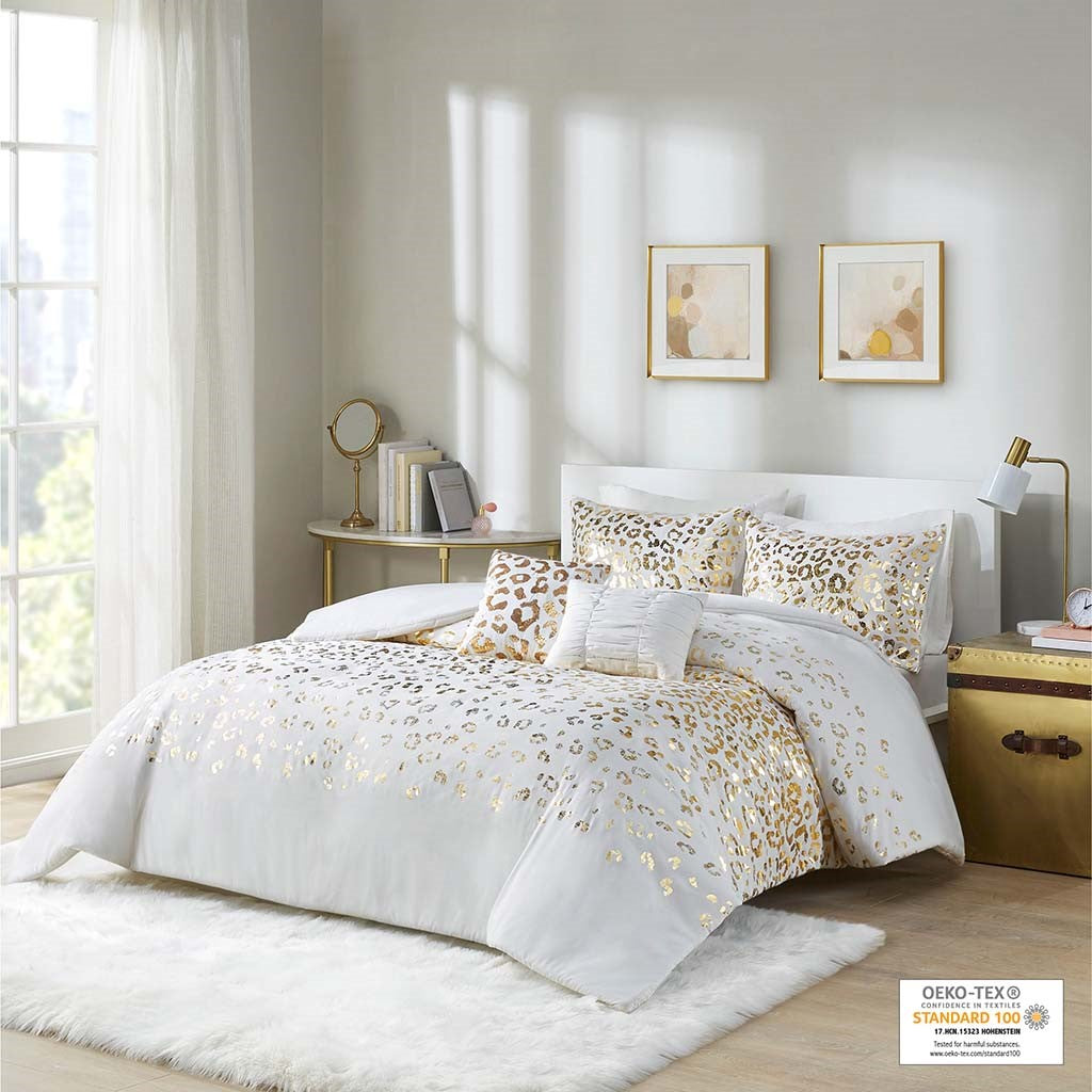 Intelligent Design Lillie Metallic Animal Printed Duvet Cover Set - Ivory / Gold - Full Size / Queen Size