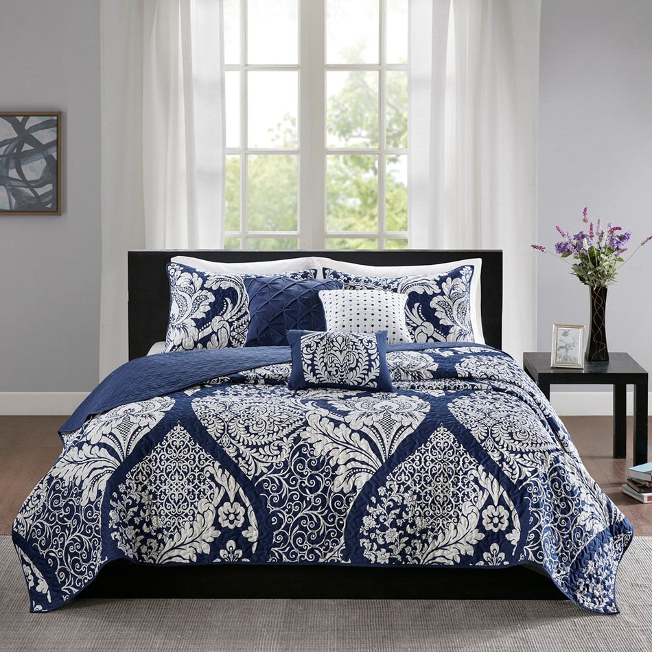 Vienna 6 Piece Printed Cotton Quilt Set with Throw Pillows - Indigo - King Size / Cal King Size